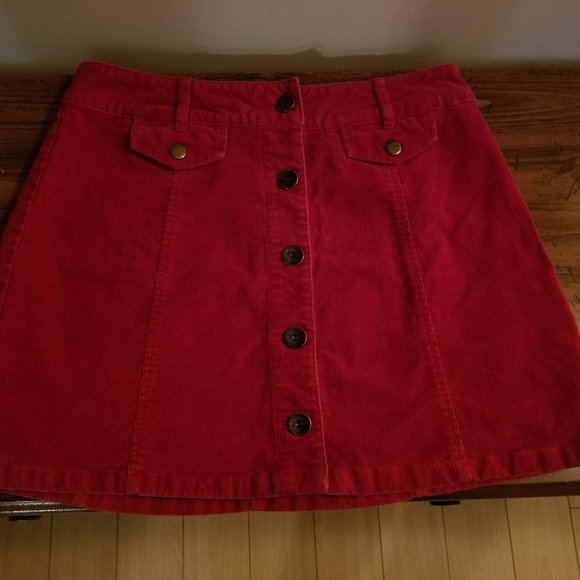 Red corduroy mini skirt - Picture 1 of 2